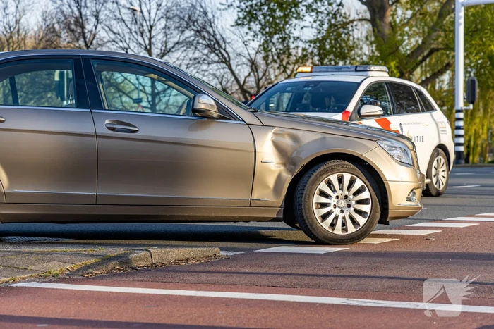 Scooterrijder gewond bij botsing met auto