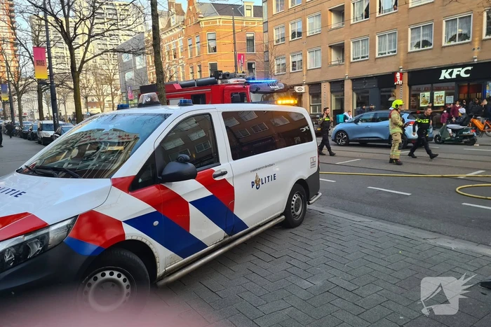 Auto brandt volledig uit