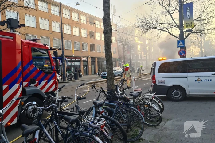 Auto brandt volledig uit