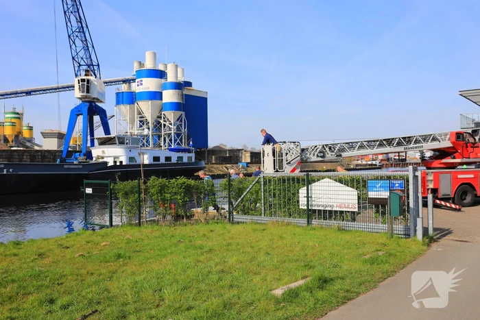 Roeibak Roeivereniging Hemus gezonken in de Eem