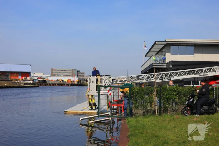Roeibak Roeivereniging Hemus gezonken in de Eem