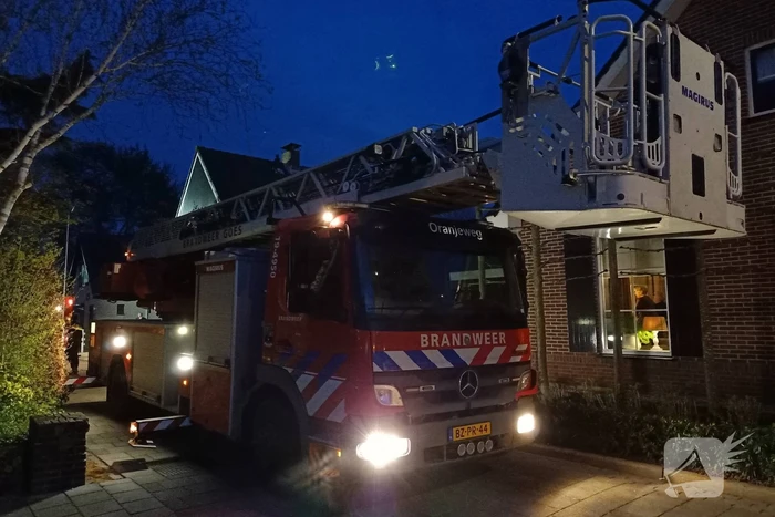Brand in schoorsteen van woning