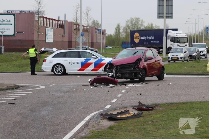 Veel schade na ongeval op kruising