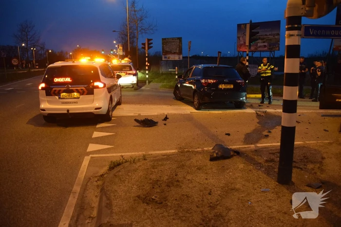 Veel schade na ongeval op kruising