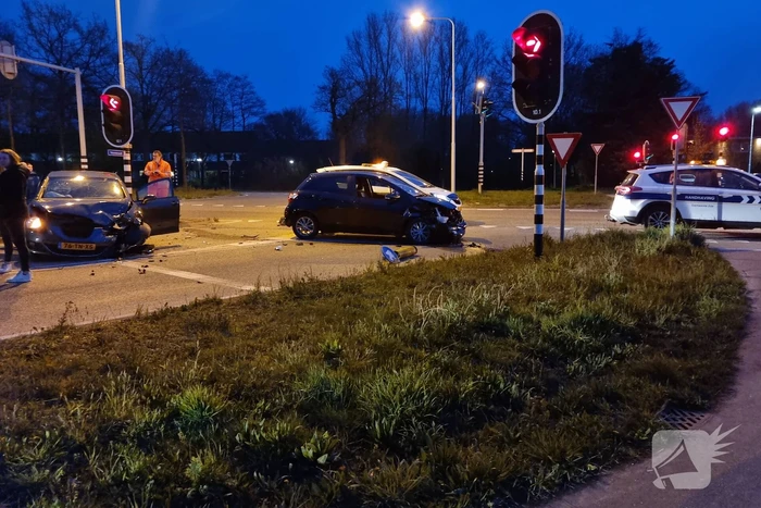 Veel schade na ongeval op kruising