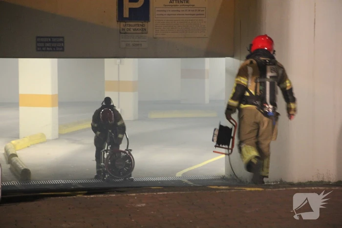 Parkeergarage vol rook na brand