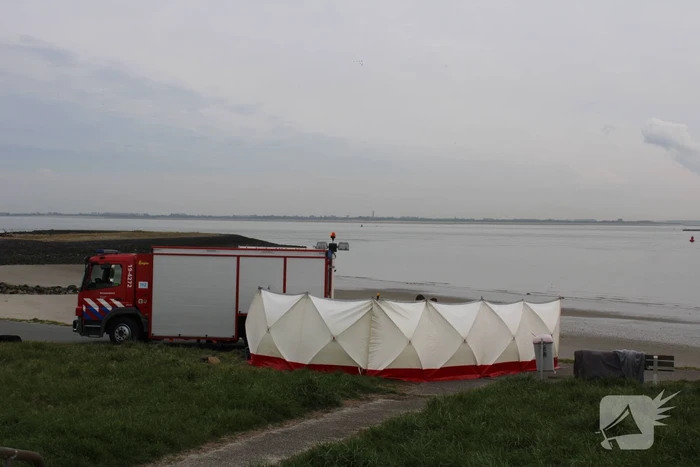 Onderzoek naar aantreffen overleden persoon