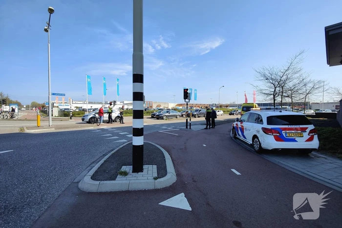 Fietser aangereden door auto