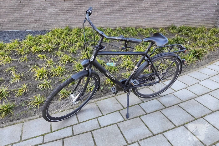 Fietser aangereden door auto