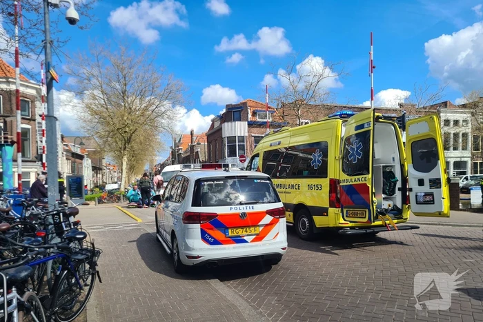 Vrouw op fiets aangereden op Sint Remeijnsbrug