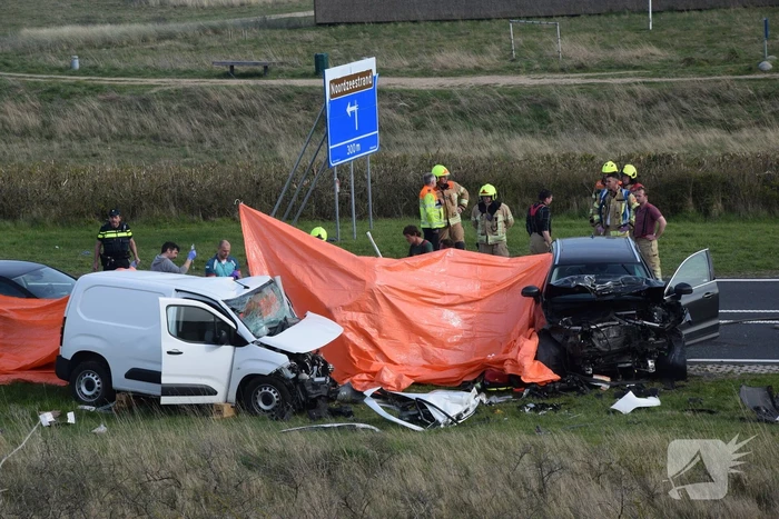 Dode en zwaar gewonde bij ernstig ongeluk
