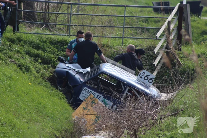 Bestuurder crossauto gewond bij eenzijdig ongeval