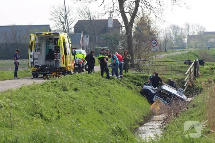 Bestuurder crossauto gewond bij eenzijdig ongeval