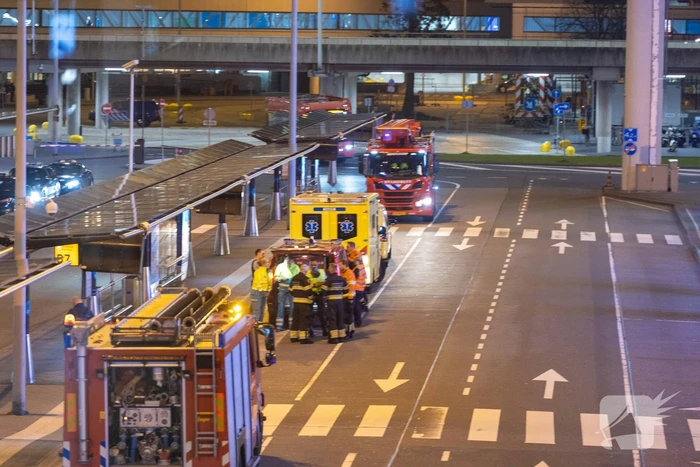 Schiphol ontruimd vanwege brand bij pizzatent