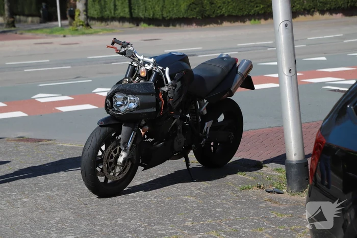 Motorrijder gewond bij botsing