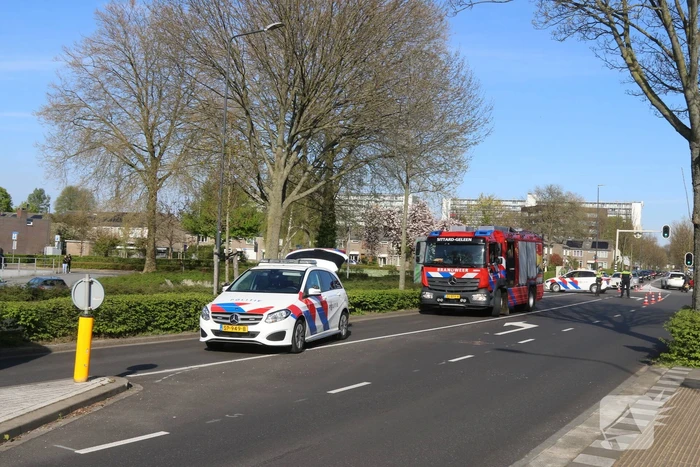 Persoon op scootmobiel gewond bij botsing met auto