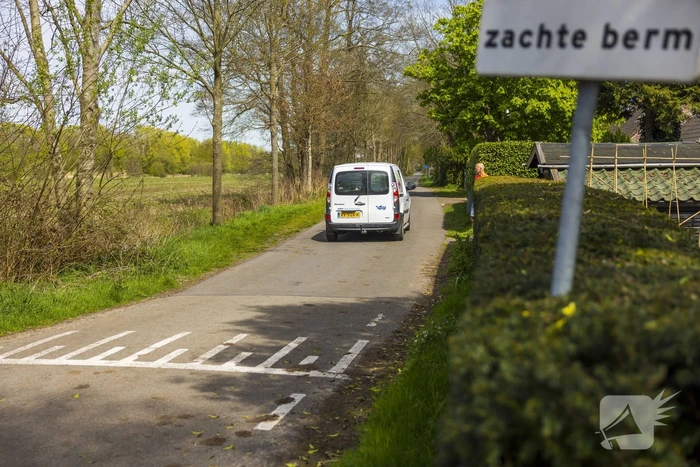Waterleiding geraakt tijdens plaatsen van groentekas