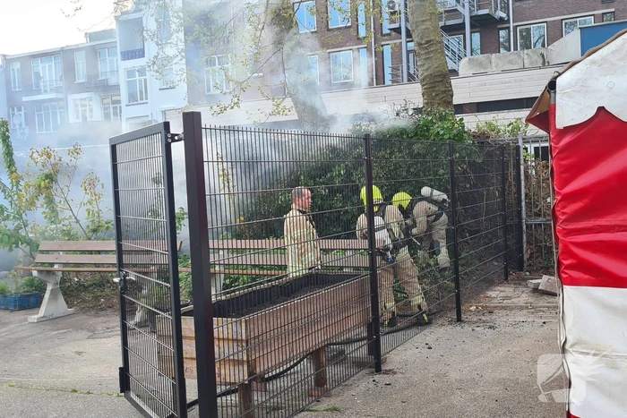 Veel rook bij brand in heg