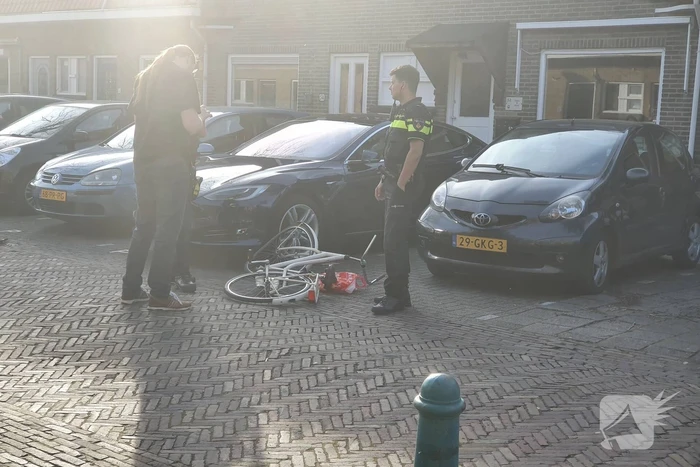 Fietser opzettelijk aangereden door auto