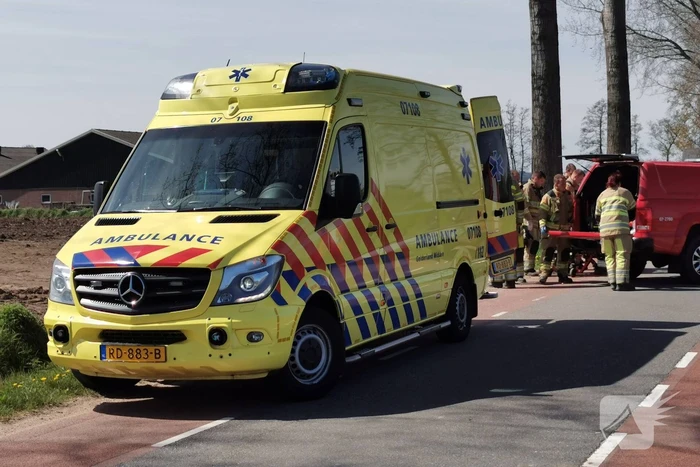 Incident met shovel in weiland