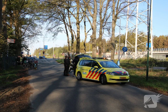Motorrijder gecontroleerd door ambulancemedewerker