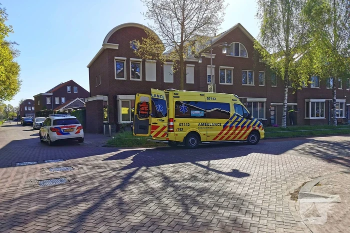 Bestuurder vrachtwagen slaat op de vlucht na aanrijding