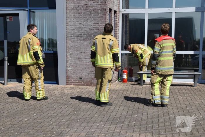 Brand in spouwmuur na wegbranden van onkruid