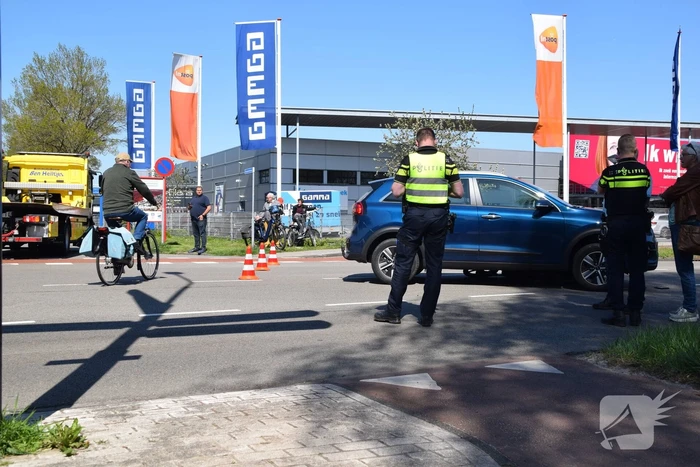 Bestuurder snorscooter gewond bij aanrijding met personenauto