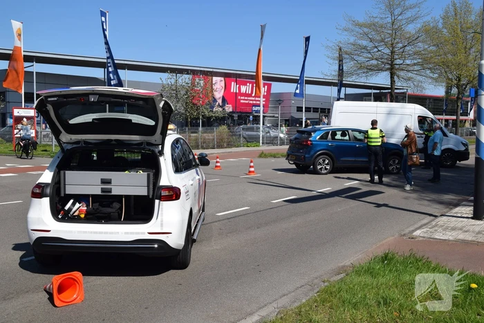 Bestuurder snorscooter gewond bij aanrijding met personenauto
