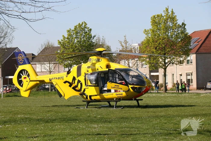 Veel bekijks bij inzet Duitse traumahelikopter