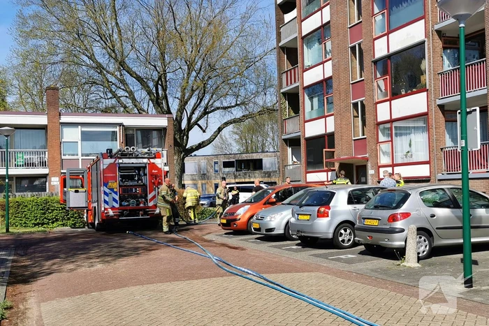Brand op eerste verdieping van flatgebouw