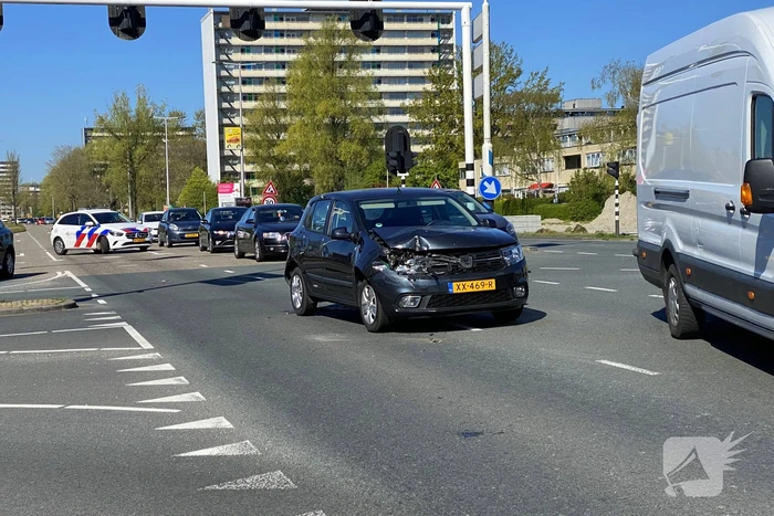 Vier voertuigen betrokken bij forse aanrijding
