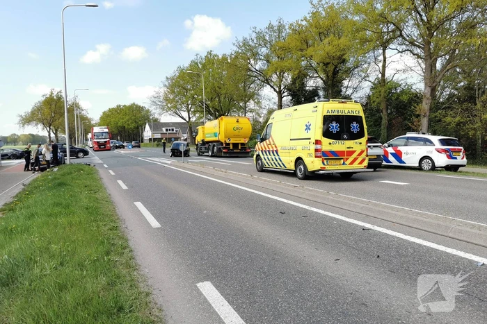 Flinke schade na botsing tussen meerdere voertuigen