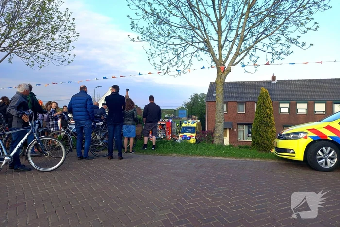 Persoon komt onder schranklader