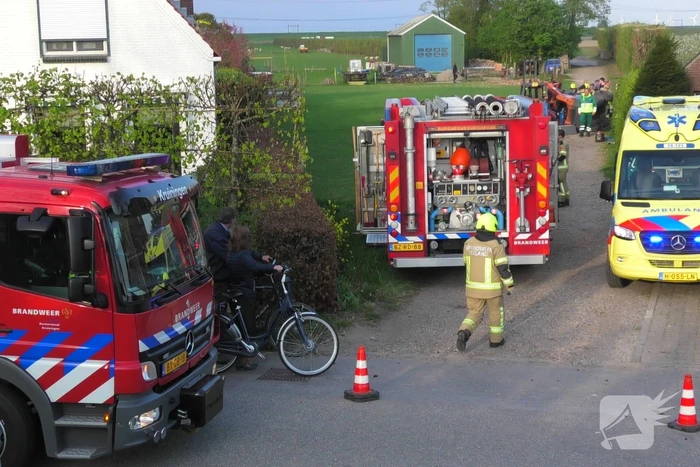 Persoon komt onder schranklader