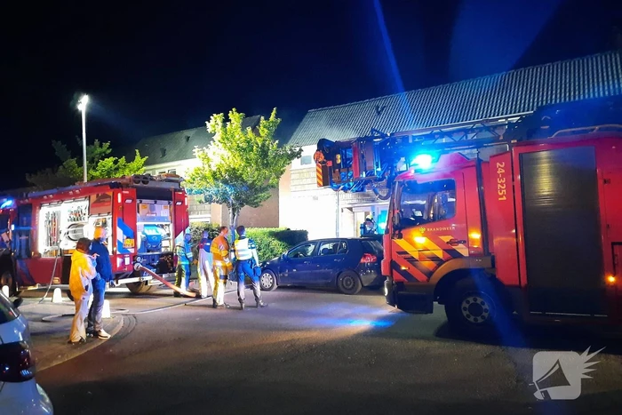 Meerdere woningen ontruimd bij uitslaande brand