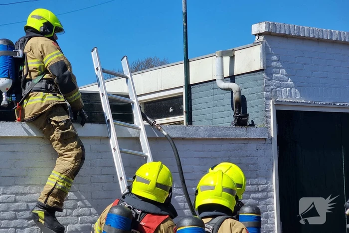 Kortsluiting veroorzaakt brand in schuur