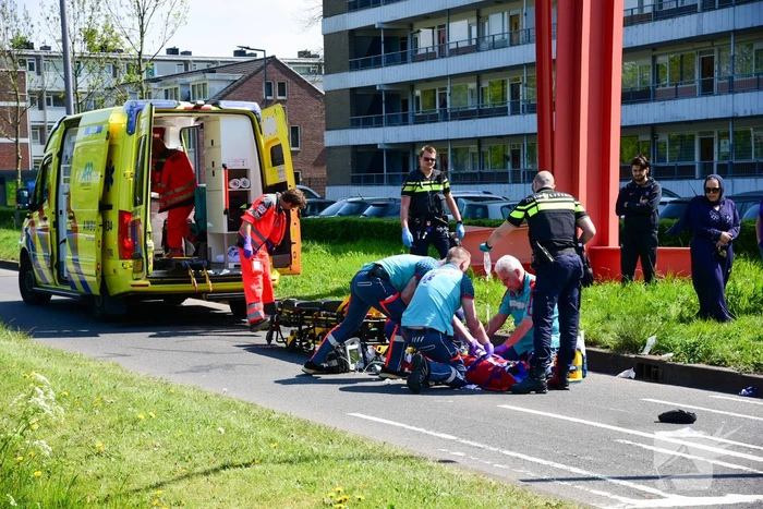 Fietser geschept en raakt ernstig gewond
