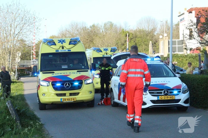 Zwaargewonde na botsing tussen brommer en auto