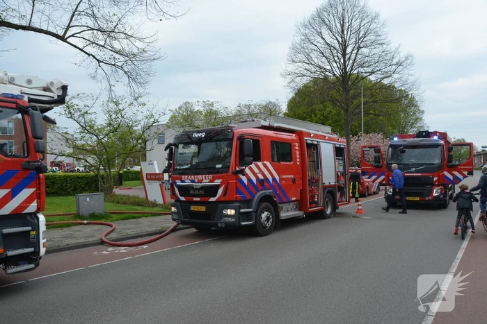 Grote uitslaande brand in appartement zorgcomplex
