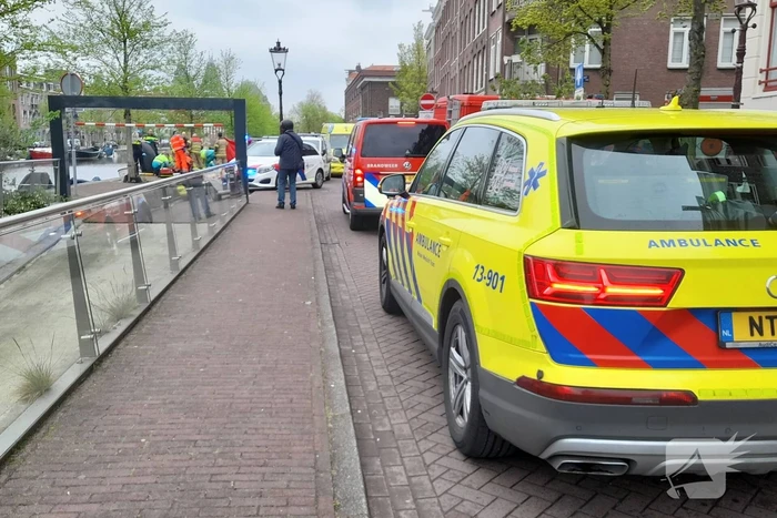 Persoon overleden na te water raken in vaart Boerenwetering