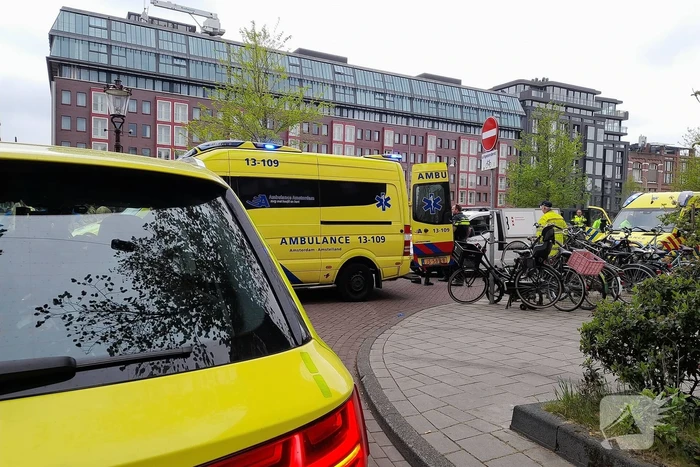 Persoon overleden na te water raken in vaart Boerenwetering