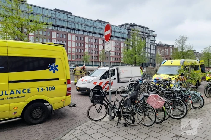 Persoon overleden na te water raken in vaart Boerenwetering