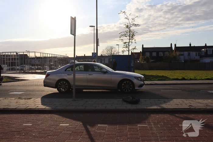 Kindje zwaargewond bij botsing met taxi