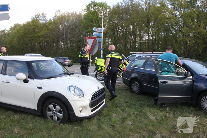 Auto's botsen op afrit van snelweg