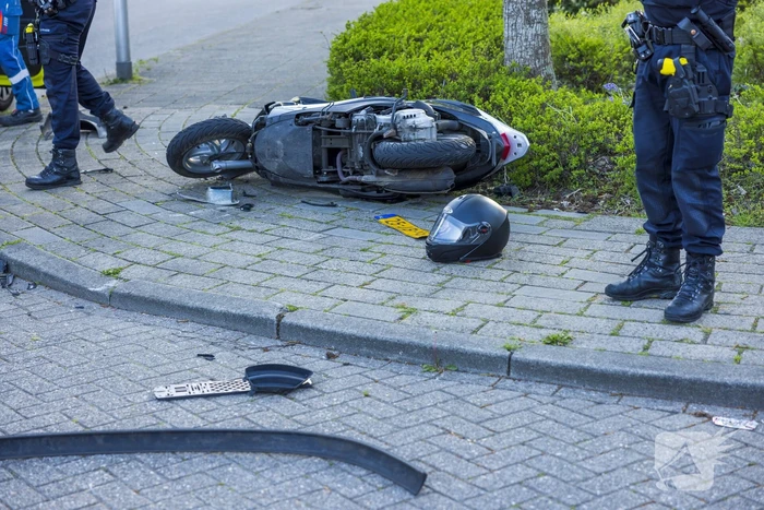 Automobilist slaat op de vlucht na aanrijding