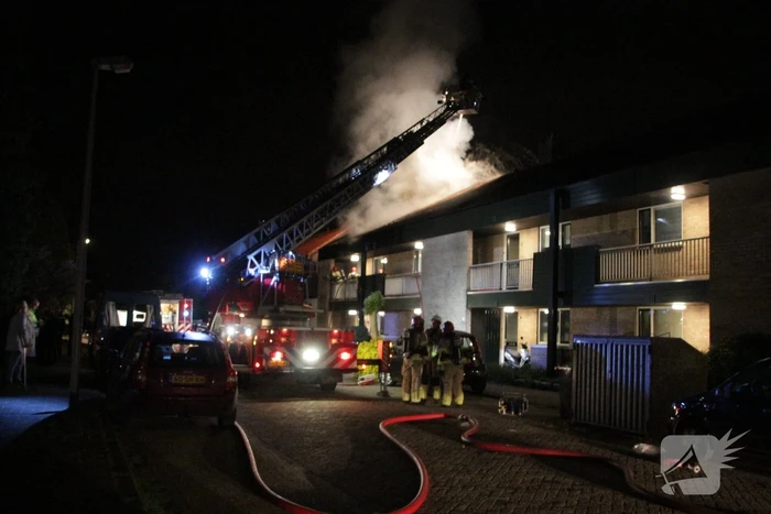 Veel rookontwikkeling bij brand in woning
