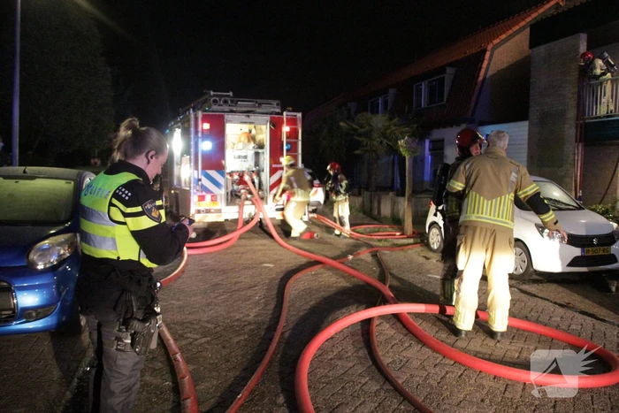 Veel rookontwikkeling bij brand in woning