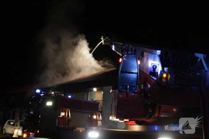 Veel rookontwikkeling bij brand in woning