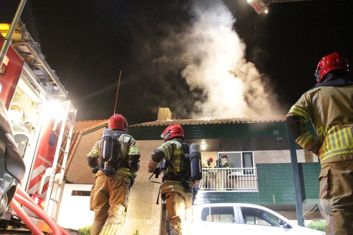 Veel rookontwikkeling bij brand in woning